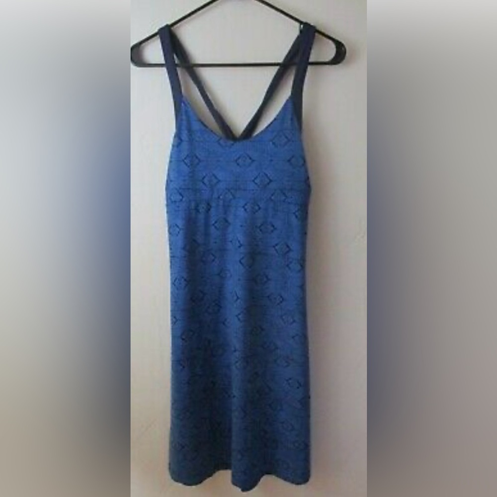 Patagonia women's M dress blue athletic outdoor